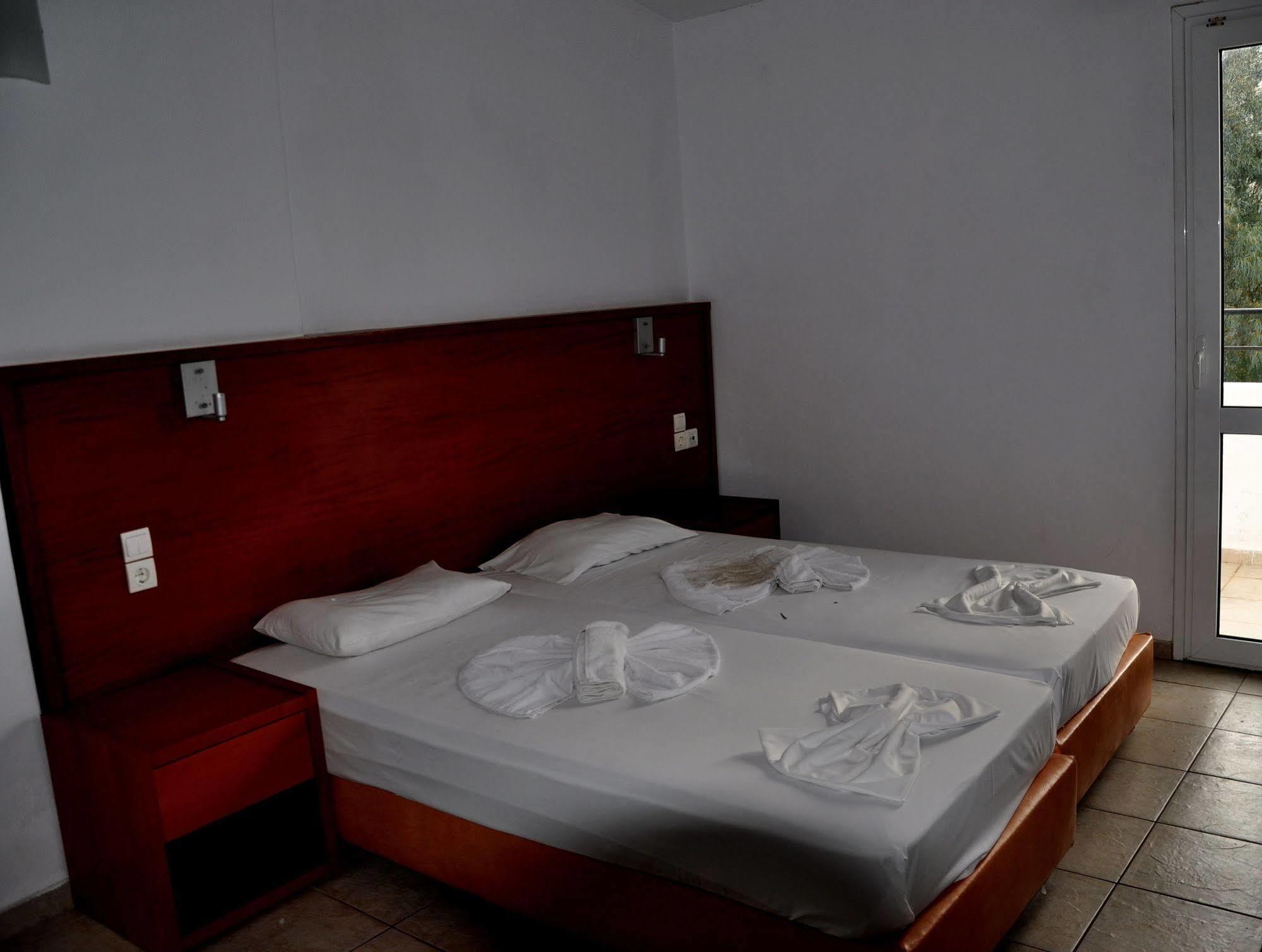 Haris Apartments Hersónissos Extérieur photo